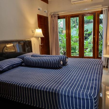 Mutiara Homestay Syariah Jogjakarta Buitenkant foto