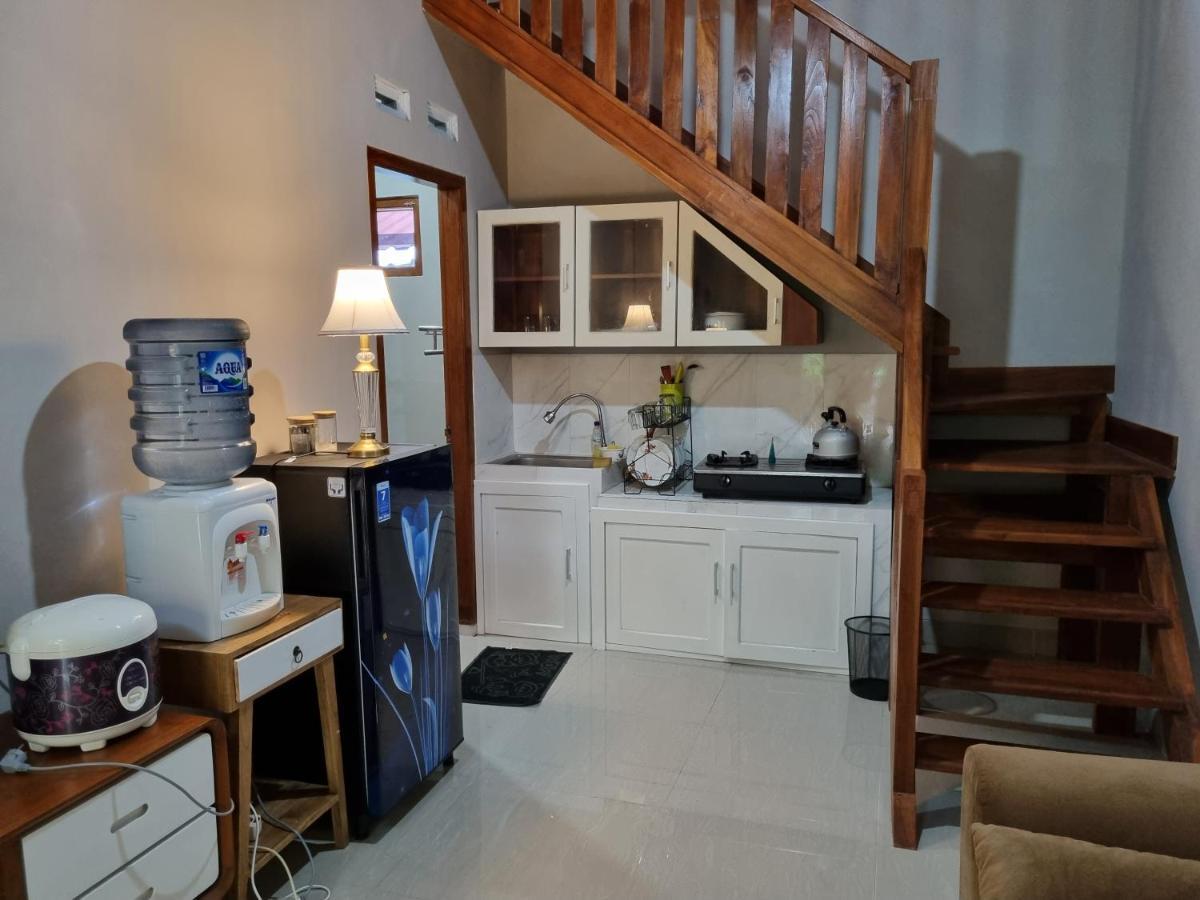 Mutiara Homestay Syariah Jogjakarta Buitenkant foto