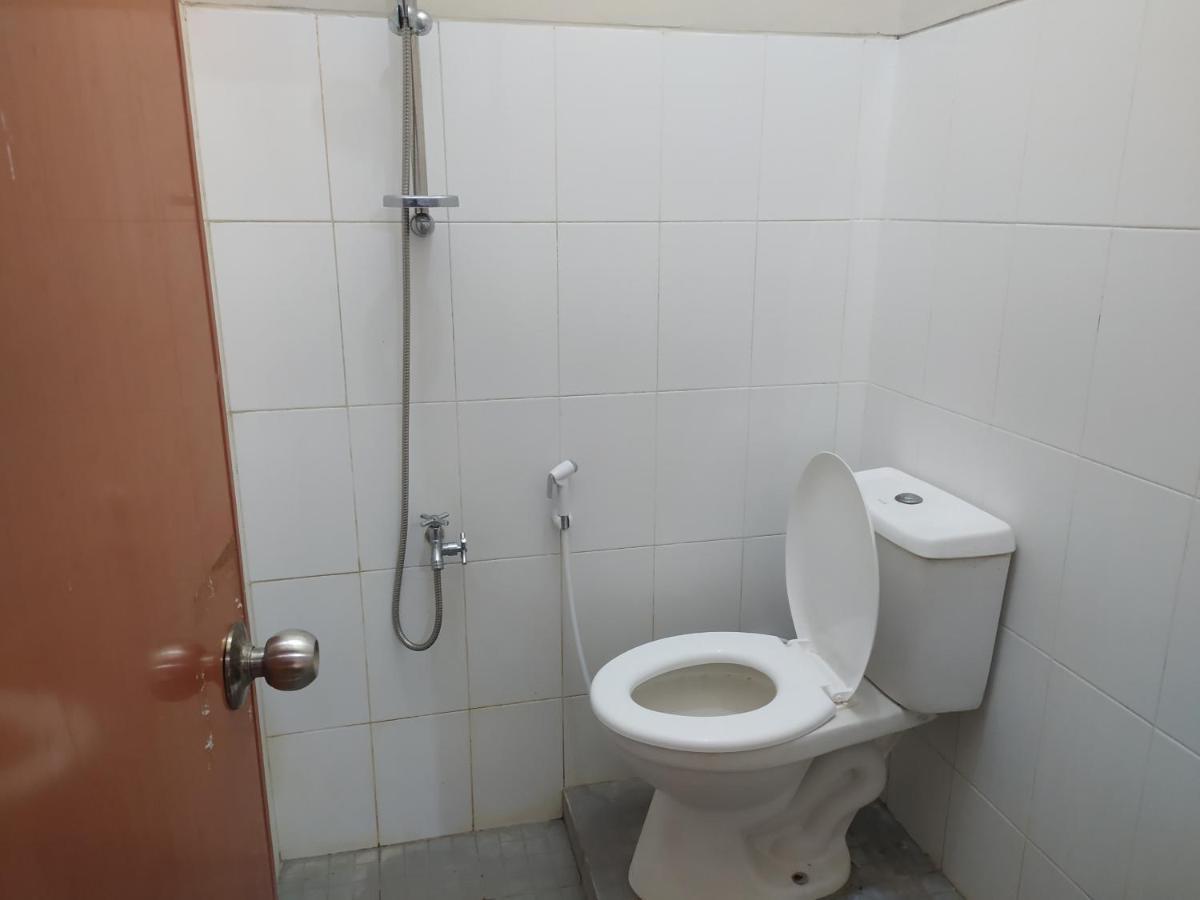 Mutiara Homestay Syariah Jogjakarta Buitenkant foto