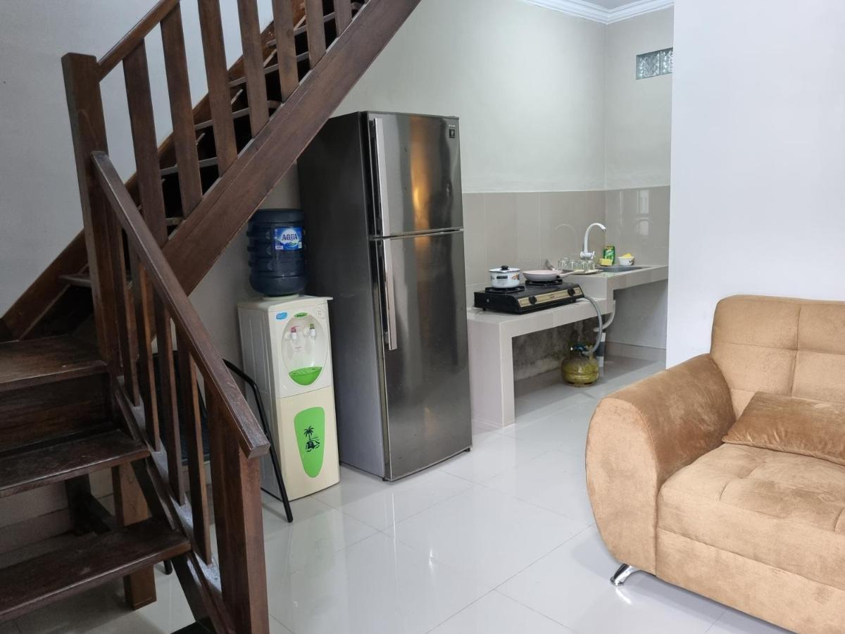 Mutiara Homestay Syariah Jogjakarta Buitenkant foto
